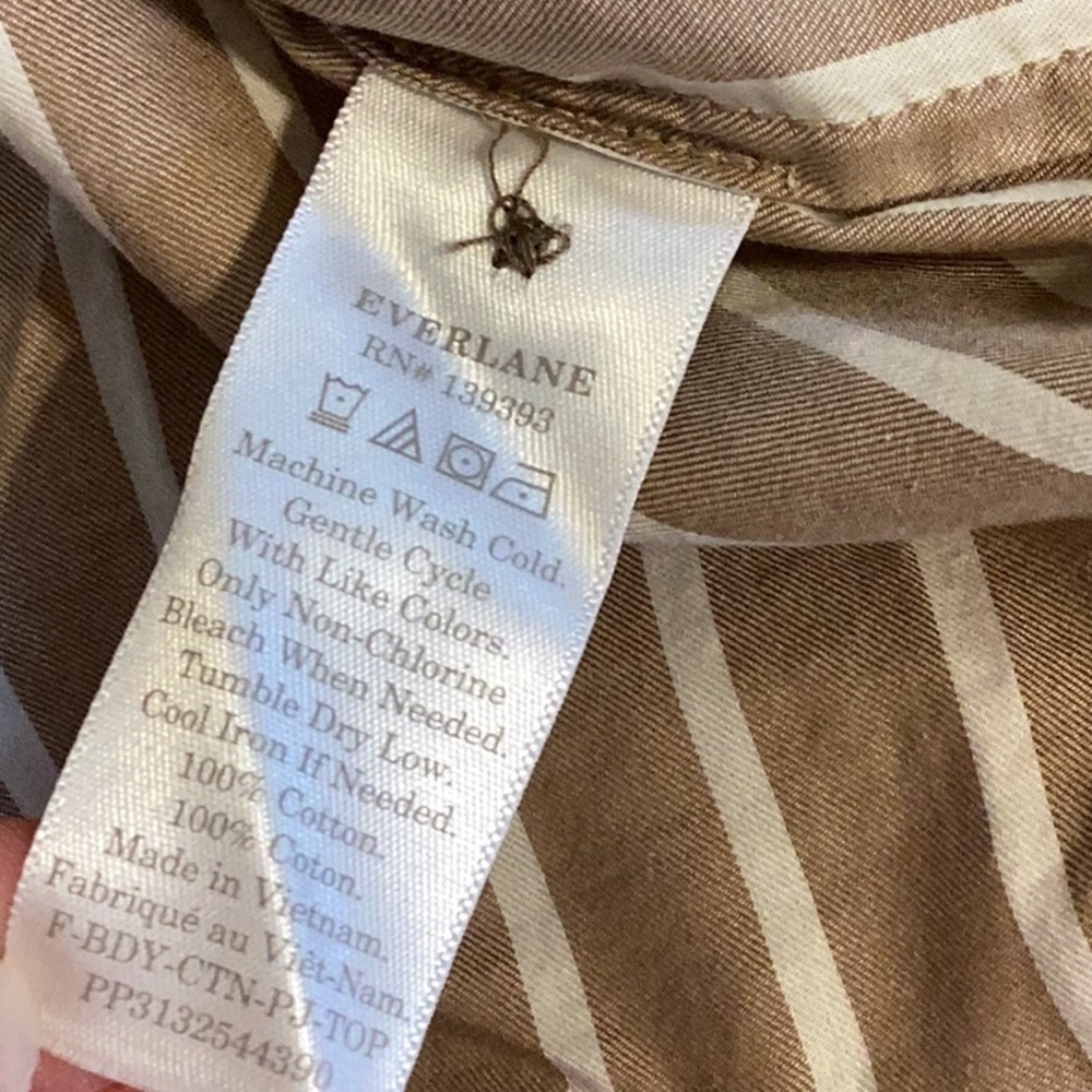 Everlane boxy cotton tan and white striped button down pajamas top. ❗️NEW. Sz SM - Picture 4 of 11